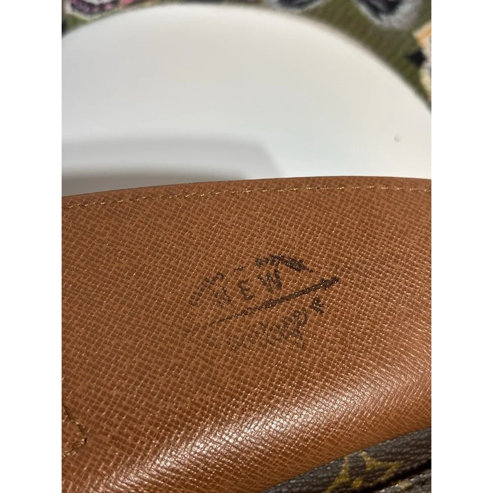 New Vintage‎ Hand Painted Louis Vuitton
